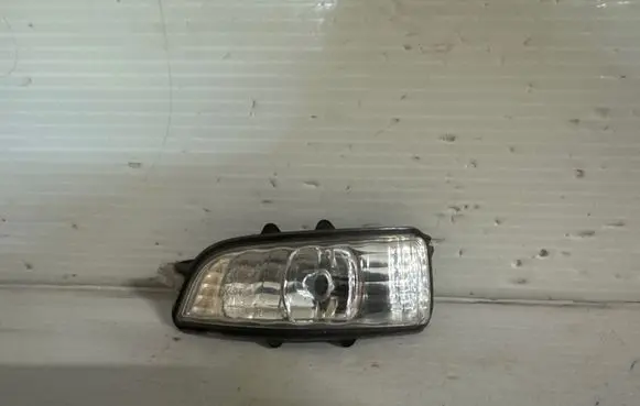 Volvo V70 Mirror indicator light 4040-047