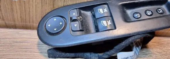 Peugeot 407 Wing mirror switch 53269768 96588276xt