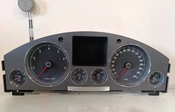 Volkswagen Phaeton Speedometer (instrument cluster) 3D0920880J 0263619102 0032080285