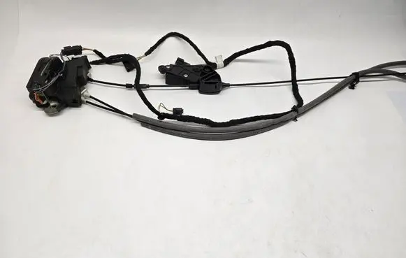 Mercedes-Benz Vito Viano W639 Sliding door lock A6397330035