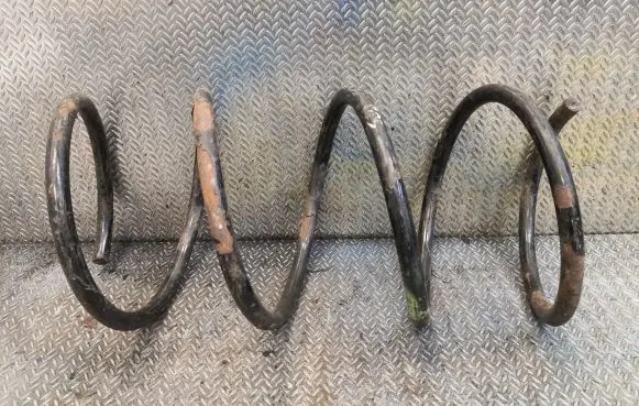 Mercedes-Benz C W203 Front coil spring