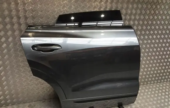 Audi Q8 Front door XGR2226