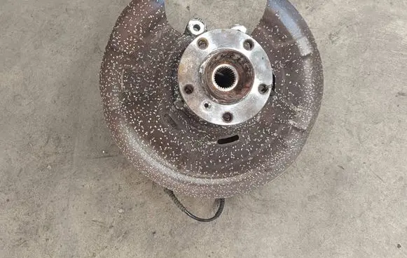 BMW 5 F10 F11 Rear wheel hub spindle/knuckle C846811