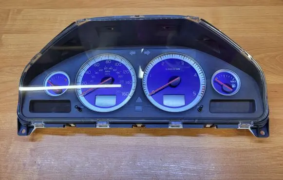 Volvo XC90 Speedometer (instrument cluster) 30733380
