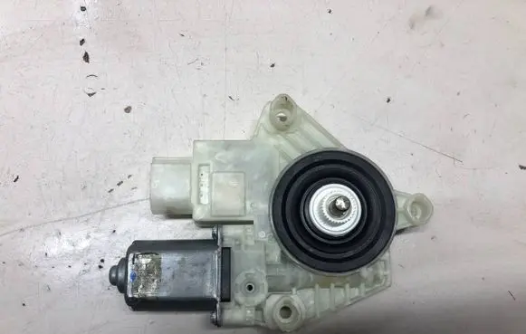 BMW X1 E84 Front door window regulator motor 7181702 0002449935 C35316102