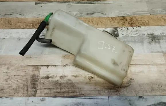Suzuki Wagon R+ Coolant expansion tank/reservoir