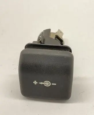 Land Rover Range Rover L322 12 V Socket (rear) BMW6134 6904008