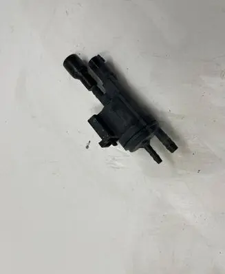 Mercedes-Benz Sprinter W901 W902 W903 W904 Turbo solenoid valve 0025401497