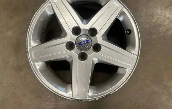 Volvo C30 R16 alloy rim 30671413