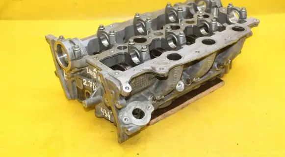 Jaguar XF X250 Engine head 