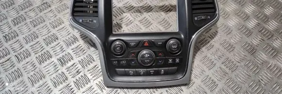 Jeep Grand Cherokee Climate control unit P05091850AF
