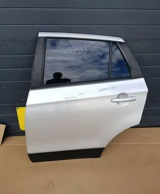 Suzuki SX4 S-Cross Rear door