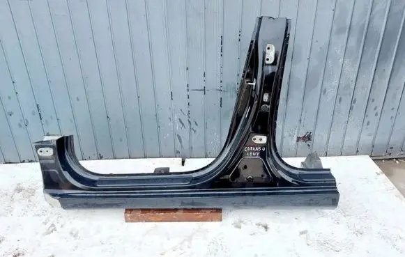 KIA Carens III Sill