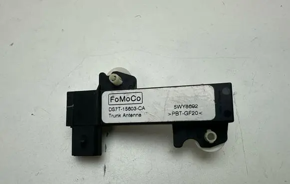 Ford Mustang VI Aerial antenna amplifier DS7T15603CA