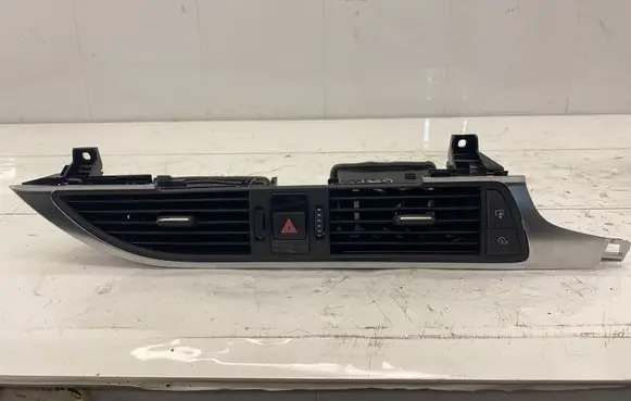 Audi A6 C7 Dash center air vent grill 4G2820951