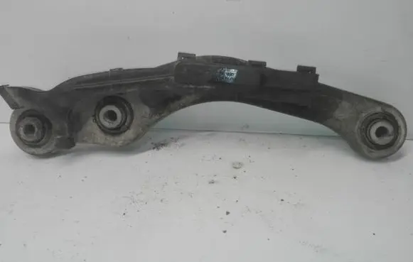 Rear control arm