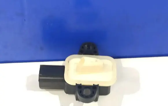 Volvo S60 Airbag deployment crash/impact sensor 31471578