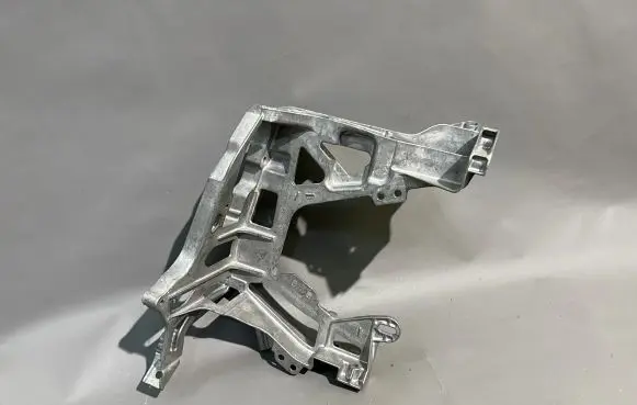 Mercedes-Benz C W205 Headlight/headlamp mounting bracket A2056225300