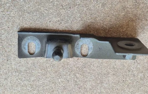 Audi A8 S8 D5 Fender mounting bracket 4N0821470