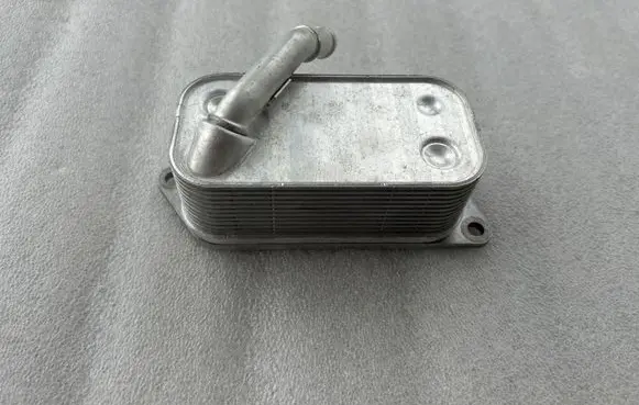 BMW X4 F26 Engine oil radiator 7525333
