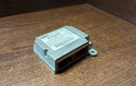 Iveco Daily 4th gen Airbag control unit/module 607630800 607630800G