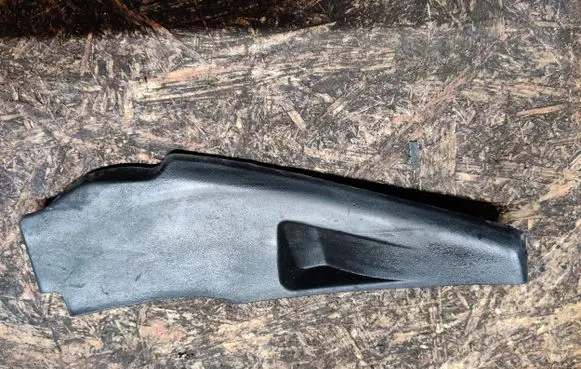 Cadillac SRX Wiper trim 20888238
