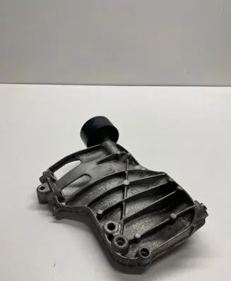 BMW M4 F82 F83 A/C compressor mount bracket 7585167 21038310