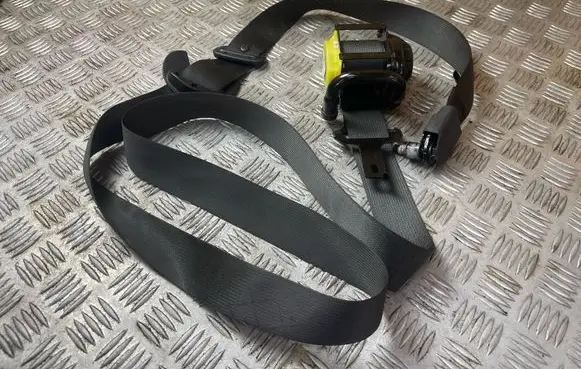 Hyundai i30 Front seatbelt 88810G4500T 231117A11744716