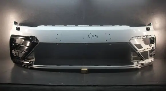 Volkswagen Tiguan Front bumper 5NA807221B