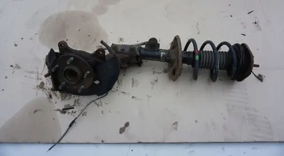 Toyota Auris 150 Front wheel hub spindle knuckle MCPERSON