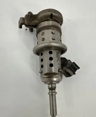 Volvo V60 AdBlue injector 32203677 8888784986