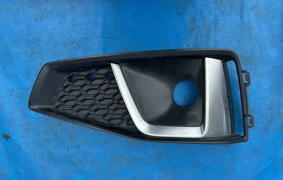 Audi A4 S4 B9 8W Front grill 8W0807681BA