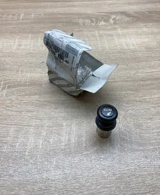 Peugeot 207 Cigarette lighter 1612911180