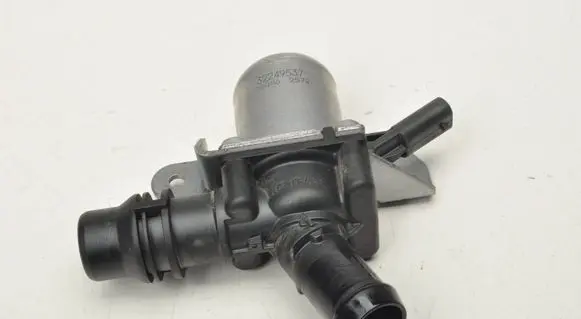 Volvo V60 Water pump 32249537