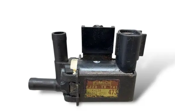 Mazda 3 II Turbo solenoid valve ZJ2018741 K4238 1013624731