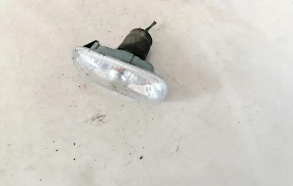 Audi A4 S4 B6 8E 8H Front fender indicator light 8e0949127