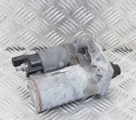 Peugeot 208 Starter motor 4280008331 9671530880