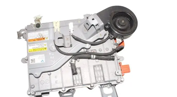 Toyota Prius (XW50) Voltage converter inverter G909047050