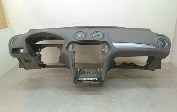 Ford Mondeo MK IV Dashboard 7S71A04310