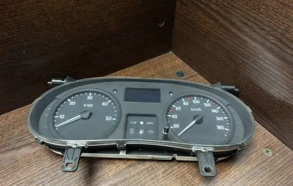 Renault Master II Speedometer (instrument cluster) 8200359415 216787741