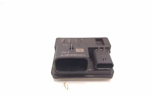 BMW 3 GT F34 Glow plug pre-heat relay 7810856 0522120103