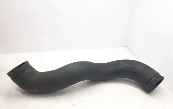 Volvo V70 Intercooler hose/pipe 30645937