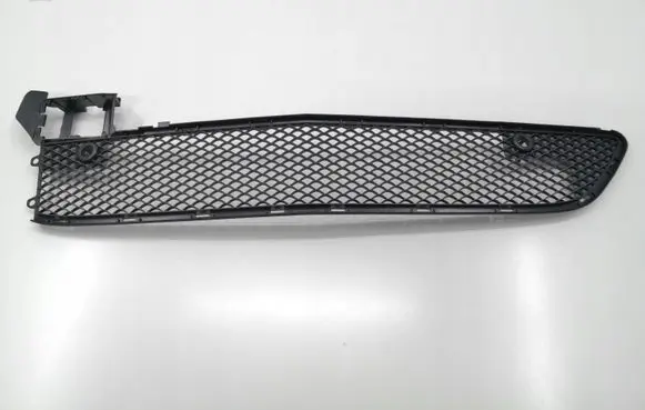 Mercedes-Benz B W246 W242 Front bumper lower grill A2468852322