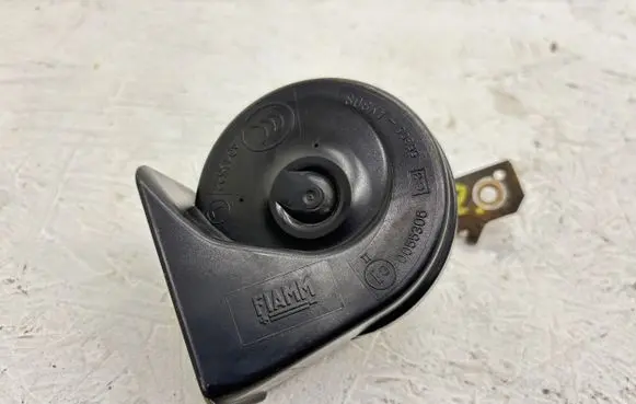 Volvo S80 Horn signal 08635071