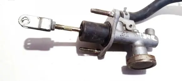 Clutch master cylinder