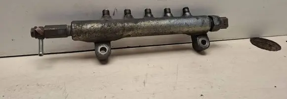 Nissan Primera Fuel main line pipe