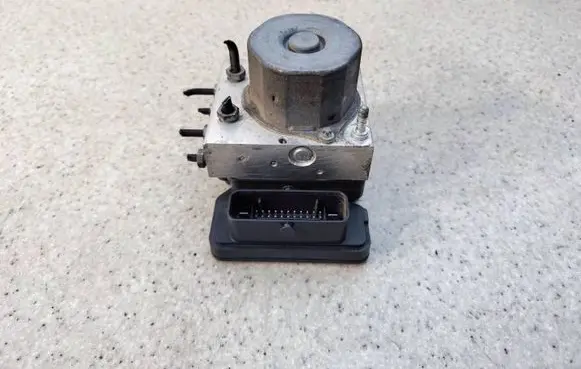Mercedes-Benz B W246 W242 ABS Pump A0084317512