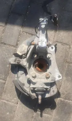 Volvo S60 Front wheel hub 9461943
