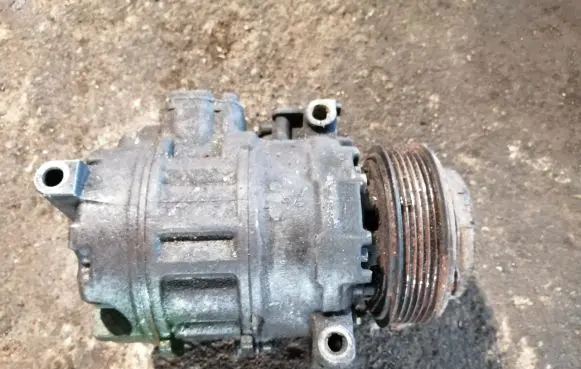 Opel Zafira A Air conditioning (A/C) compressor (pump)