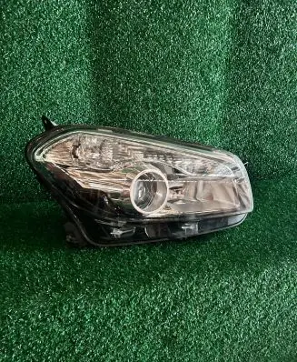 Nissan Qashqai Headlight/headlamp